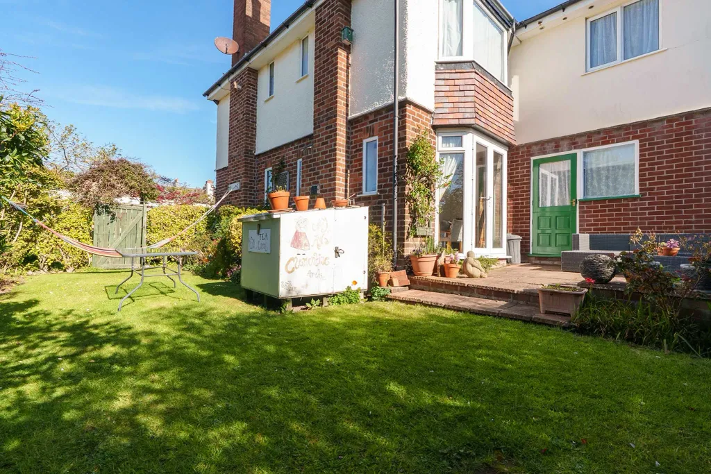 Property photo 2 of 26