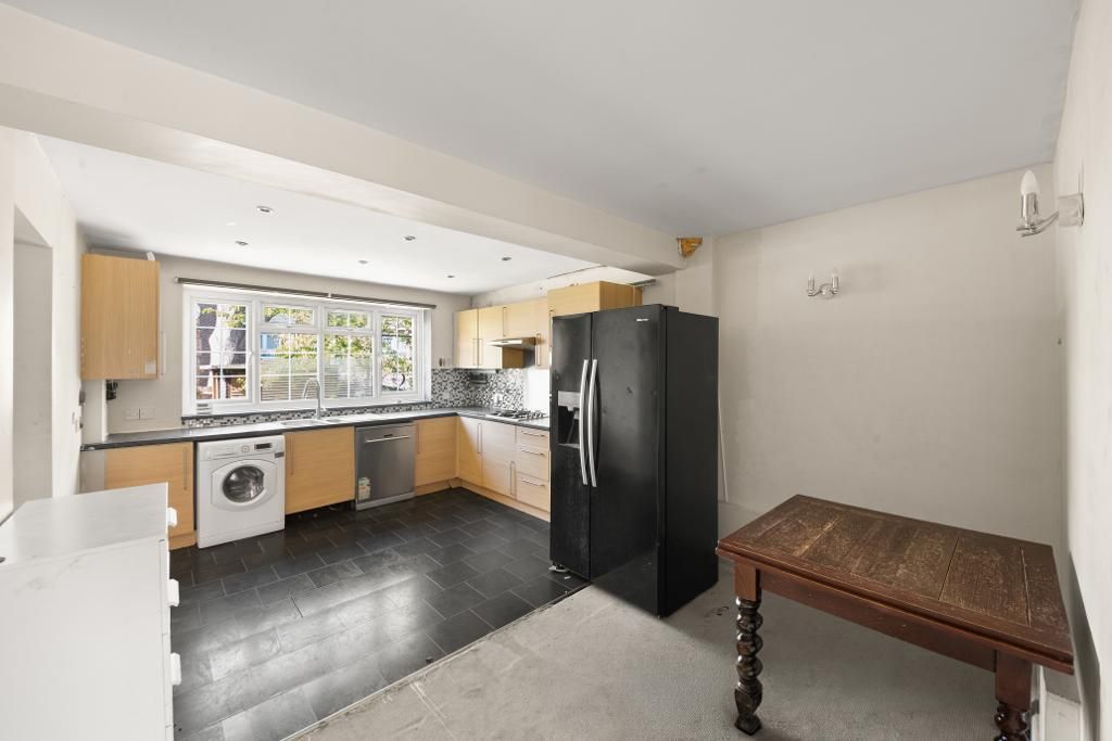 Property photo 3 of 12 Photo 3