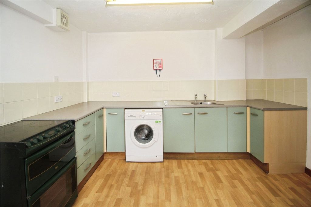 Property photo 3 of 7 Picture No. 09