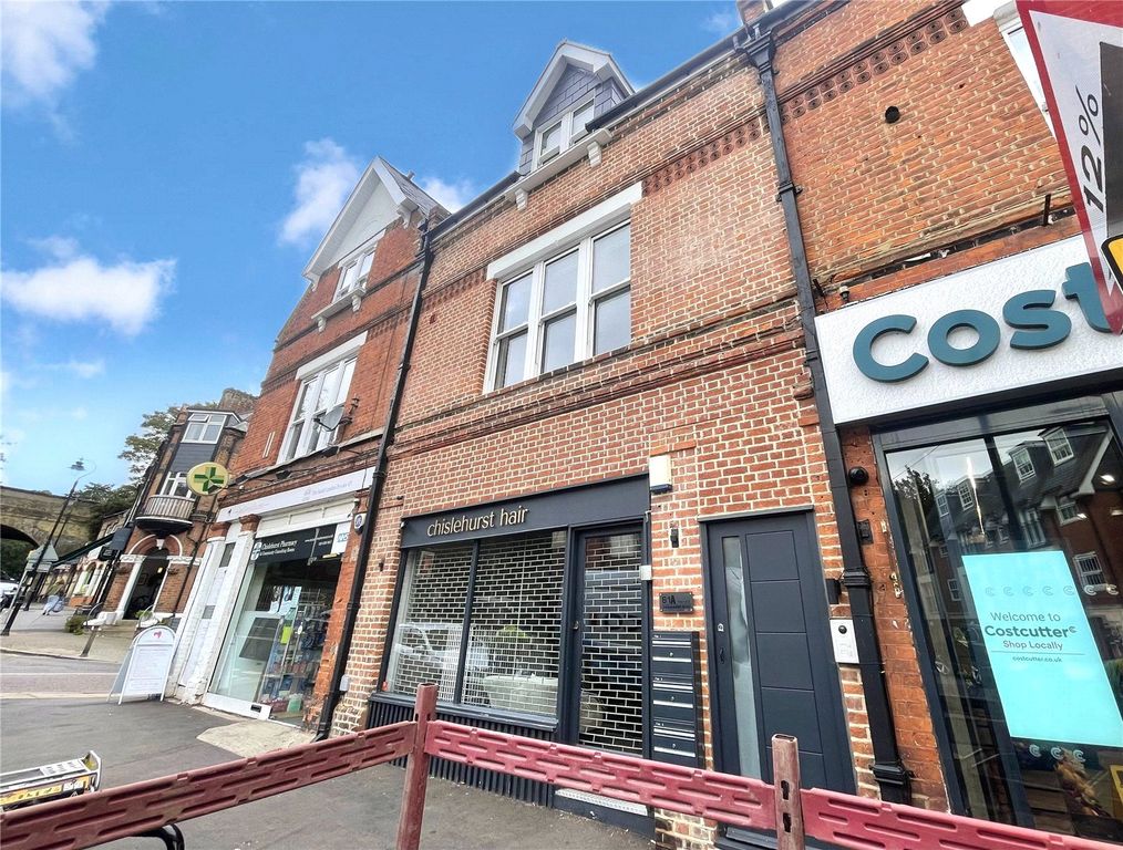 Property photo 1 of 8 Front