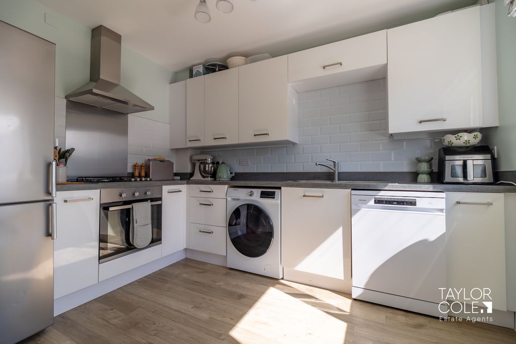 Property photo 3 of 21