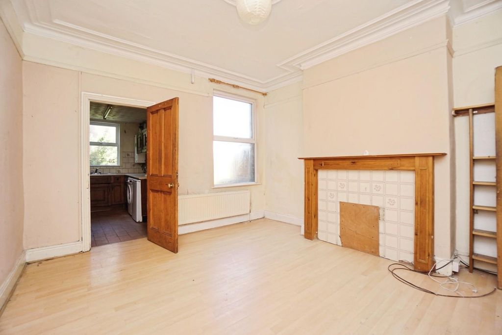 Property photo 3 of 26 Dining Room