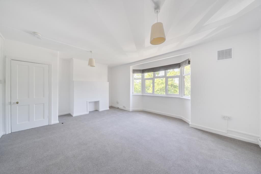 Property photo 3 of 19 Reception