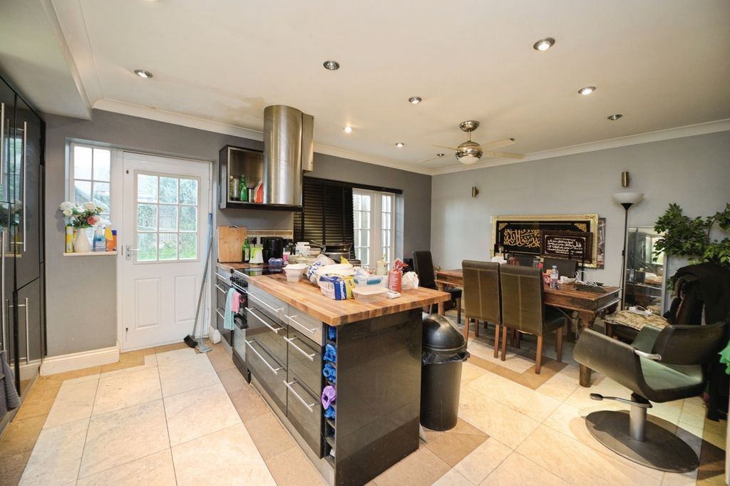 Property photo 2 of 13 Pbox-Img.Jpg