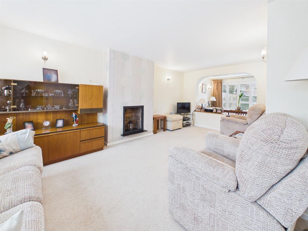 Property photo 3 of 12 Cam05510G0-Pr0173-Still010.Jpg