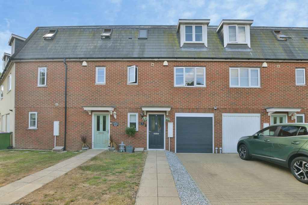Property photo 1 of 16 Pbox-Img.Jpg
