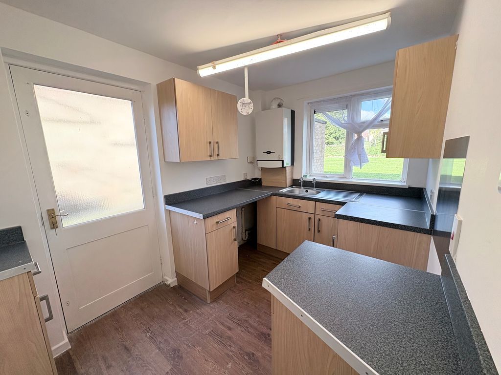 Property photo 2 of 6 3