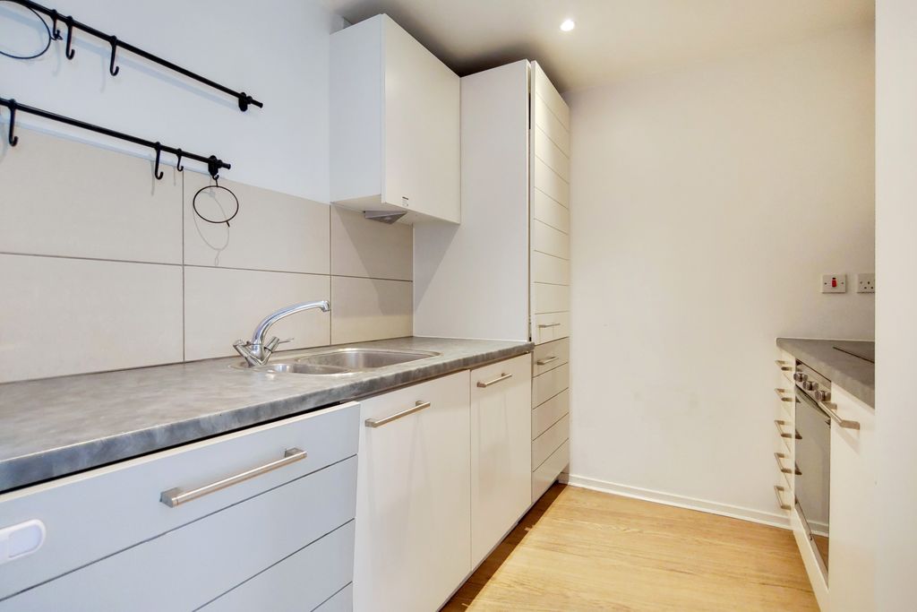 Property photo 3 of 13 Kitchen