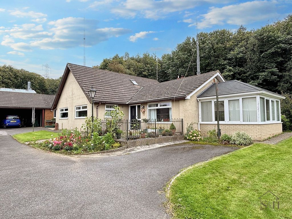 Property photo 1 of 25