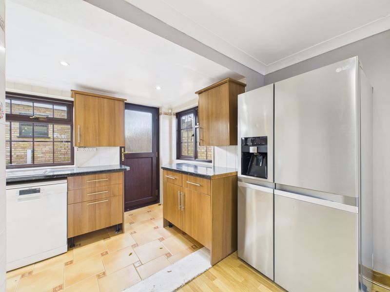 Property photo 3 of 19 Photo 8