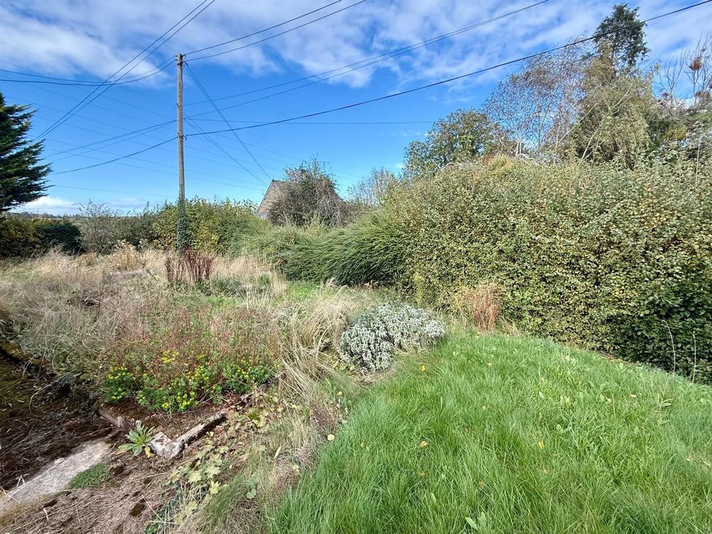 Property photo 3 of 10 Outside