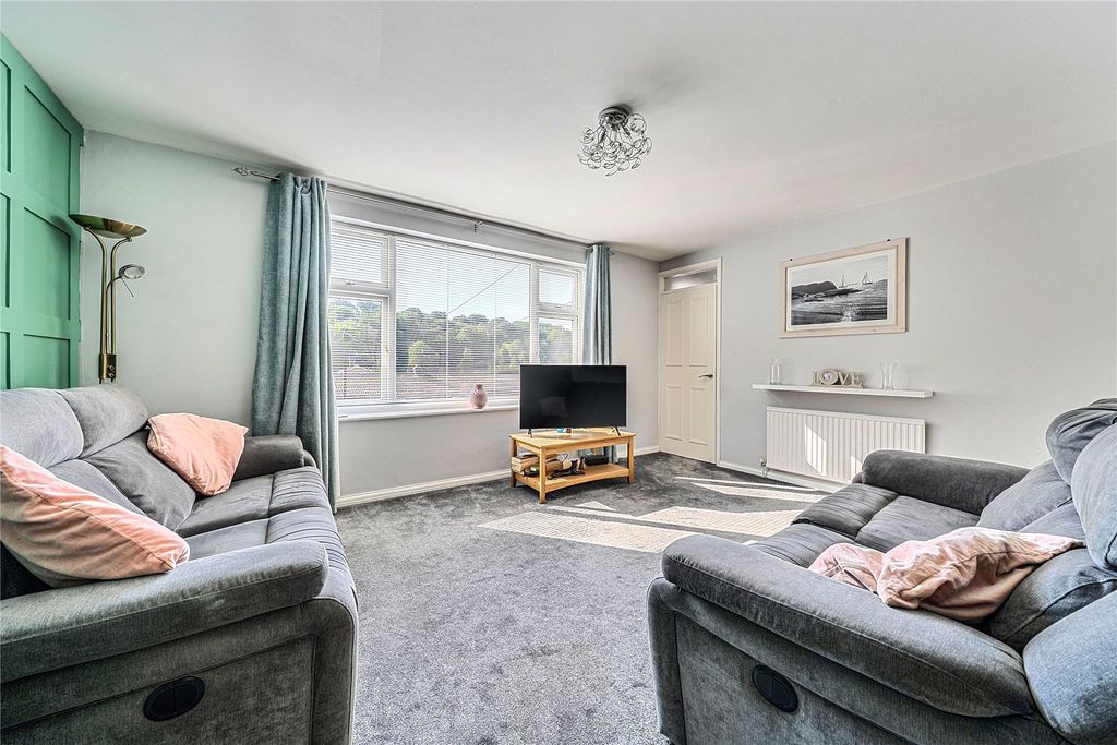 Property photo 3 of 21 Picture No. 18