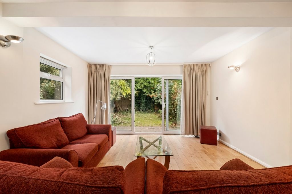 Property photo 2 of 18