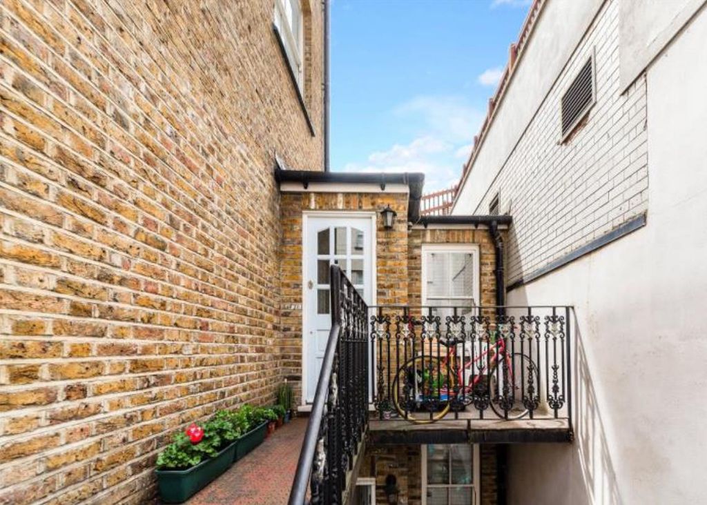 Property photo 1 of 12 Ext 2.Png