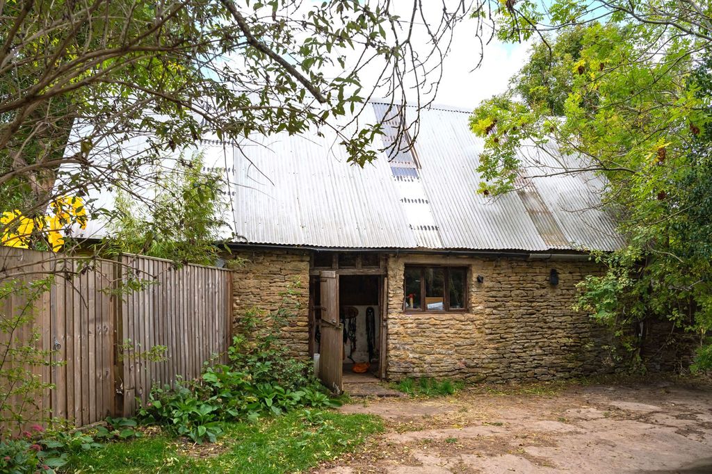 Property photo 2 of 10 Hay Barn, Used For Storage