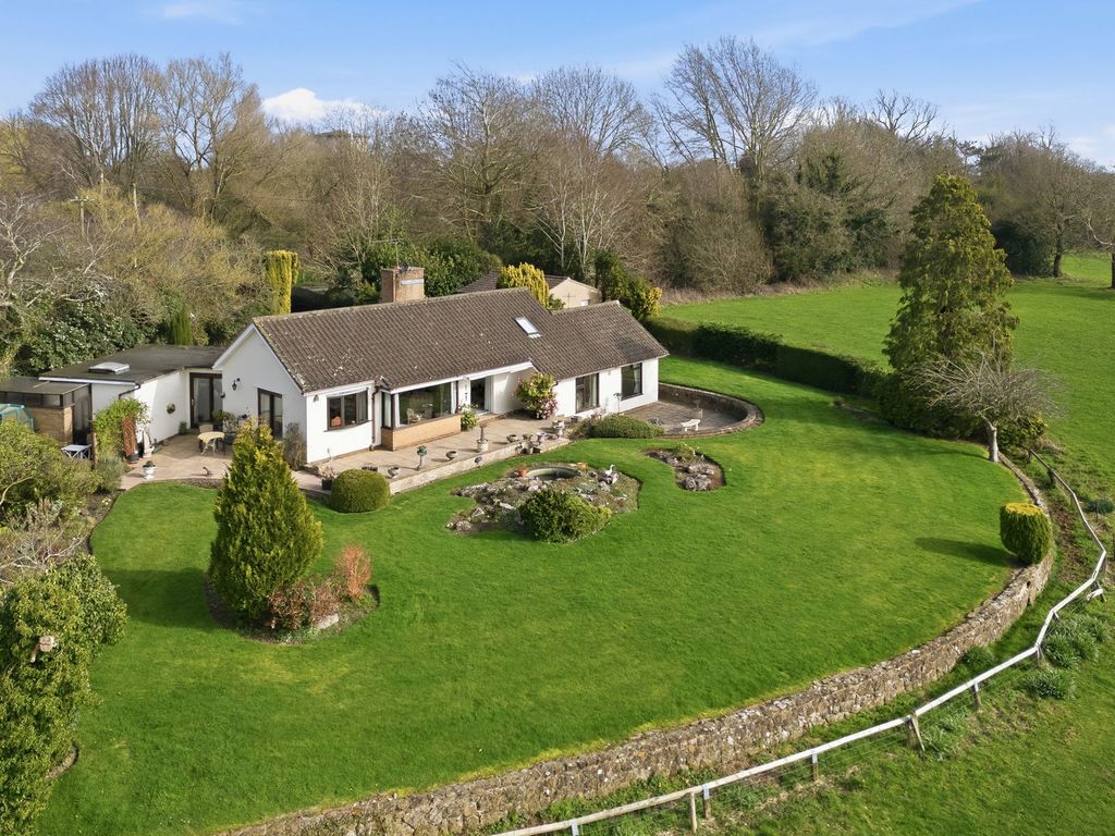 Property photo 2 of 14