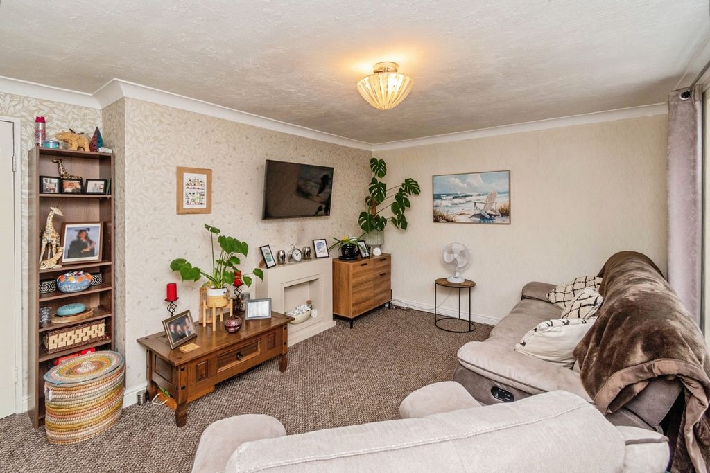Property photo 3 of 20 Pbox-Img.Jpg