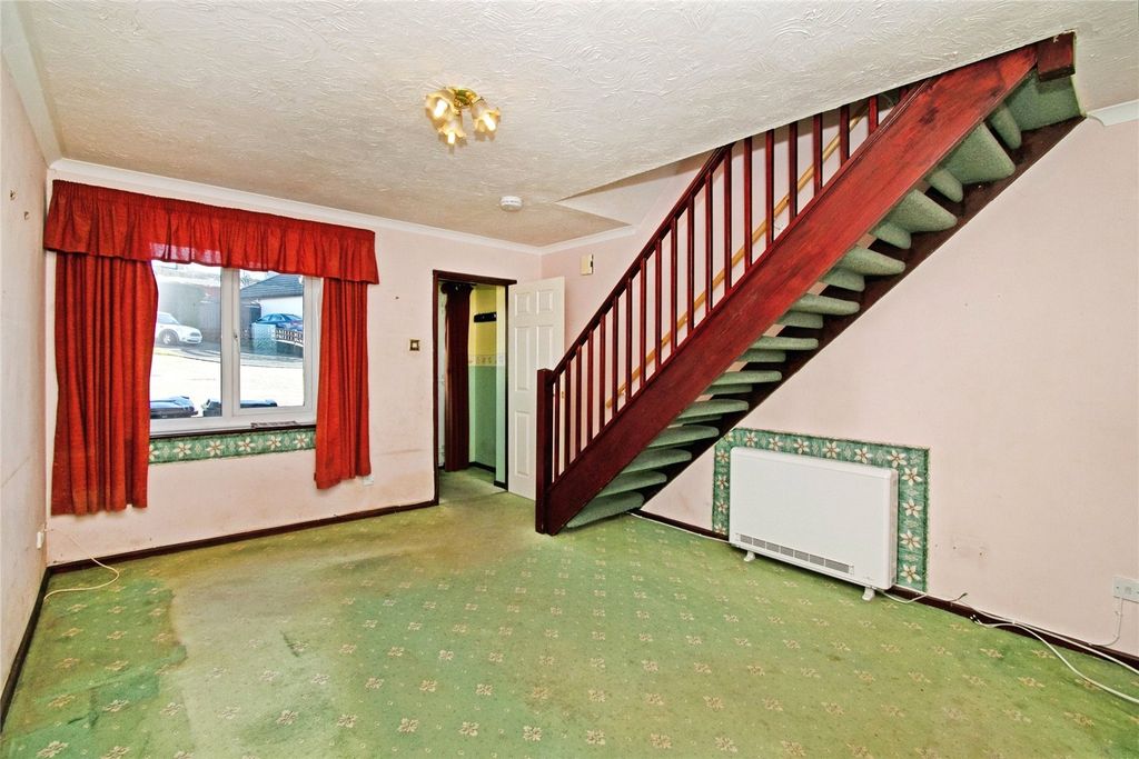 Property photo 2 of 22 Lounge