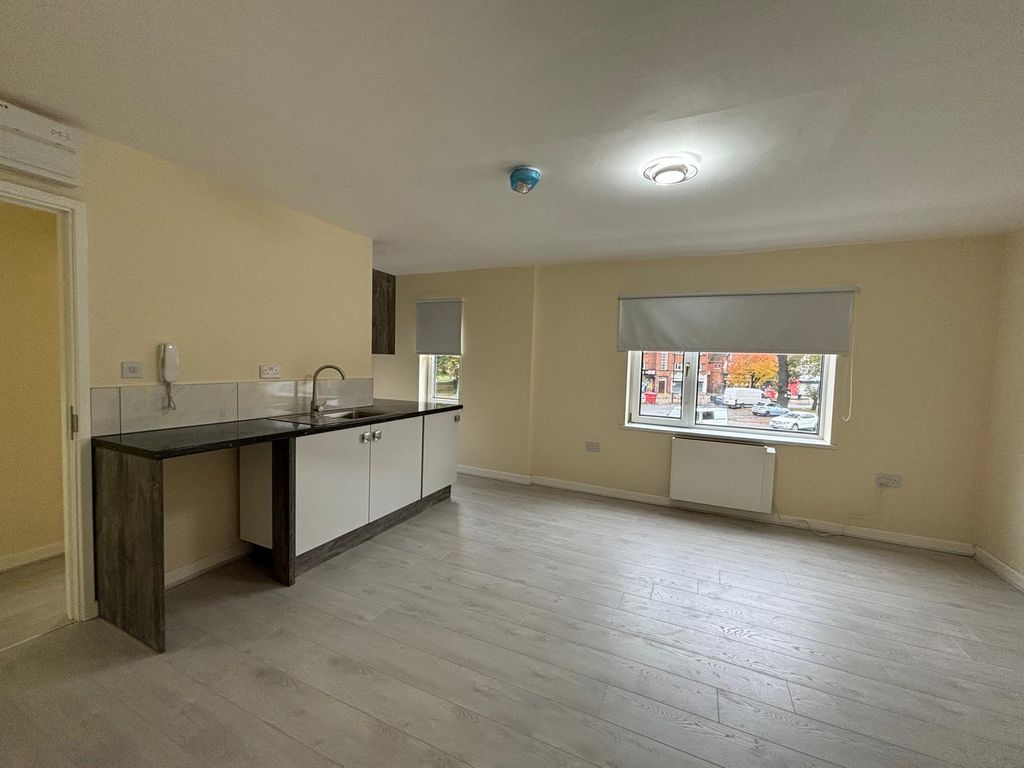 Property photo 2 of 7 Kitchen Open Plan