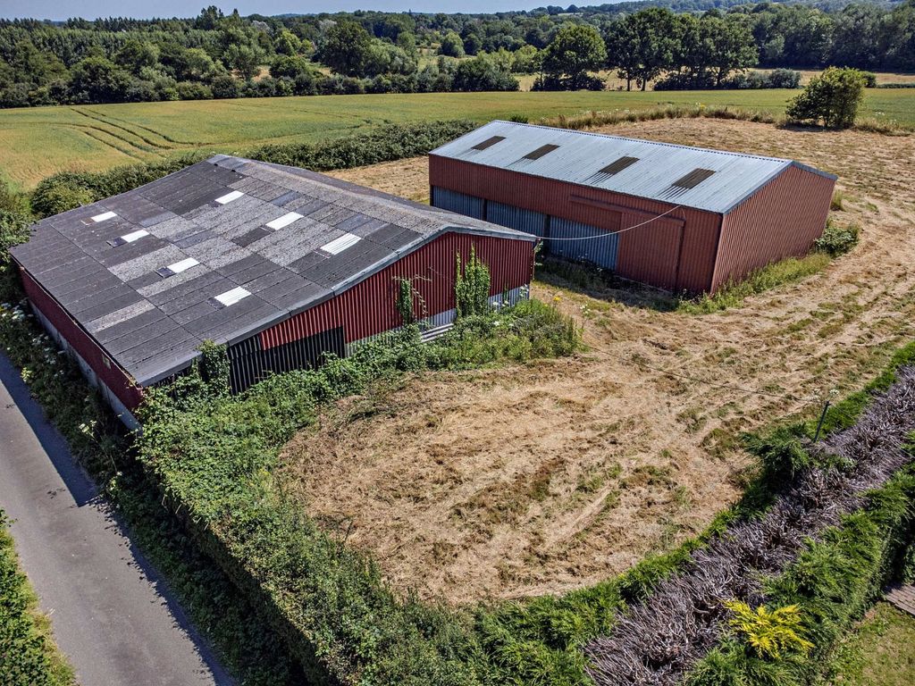 Property photo 2 of 12 North And South Barn