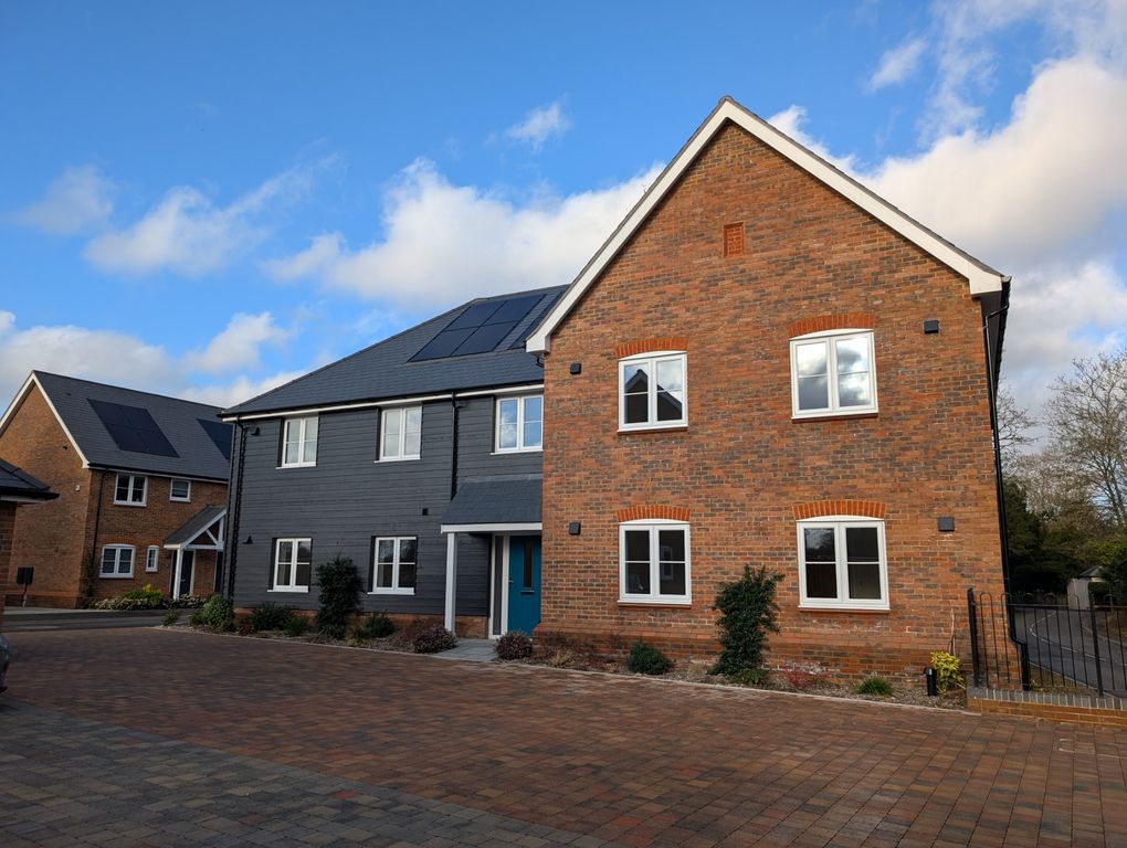 Property photo 3 of 9