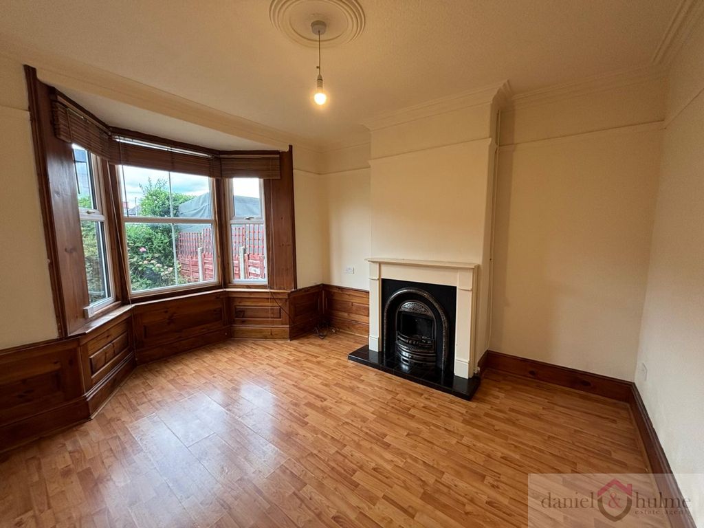 Property photo 3 of 13 53F83288-016F-40d0-9Cf5-9De65Bec714c