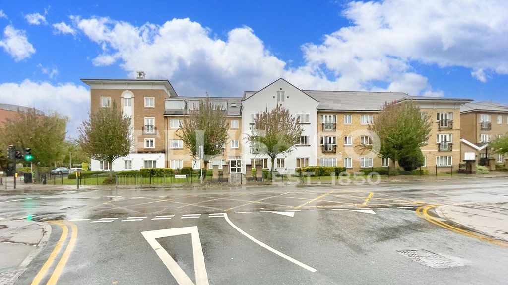 Property photo 2 of 22 Picture No. 18