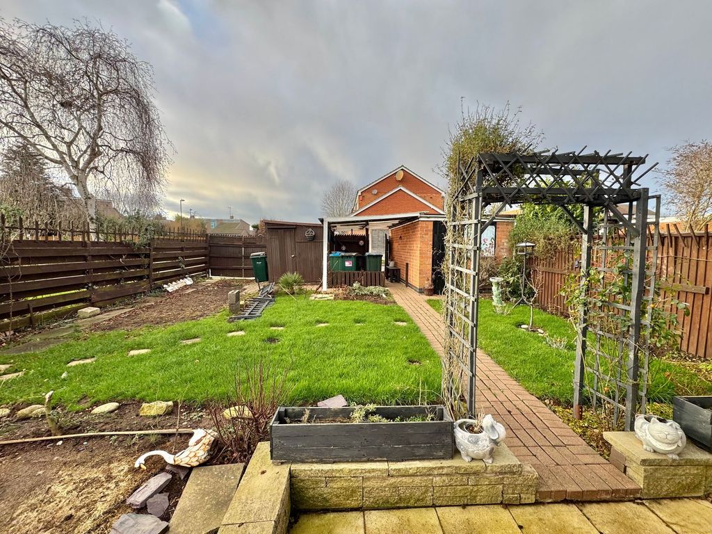 Property photo 2 of 17