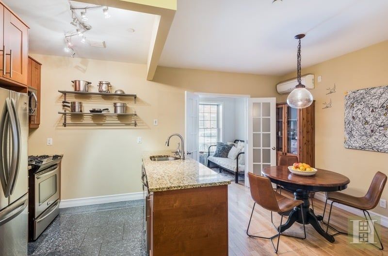 Property photo 3 of 10 <Alttext/>