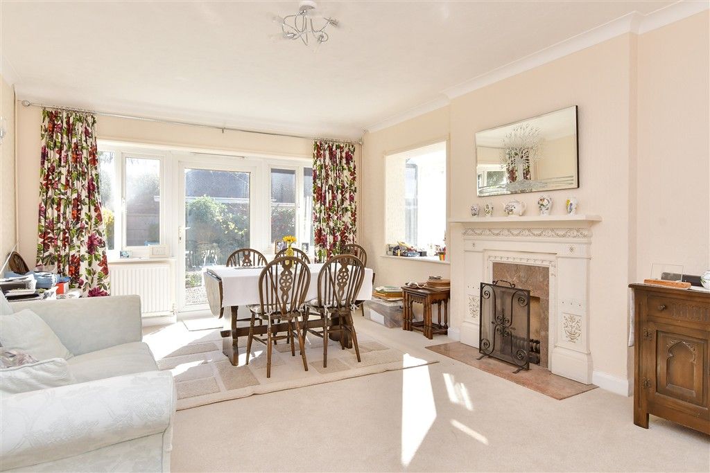 Property photo 3 of 17 Dining Room