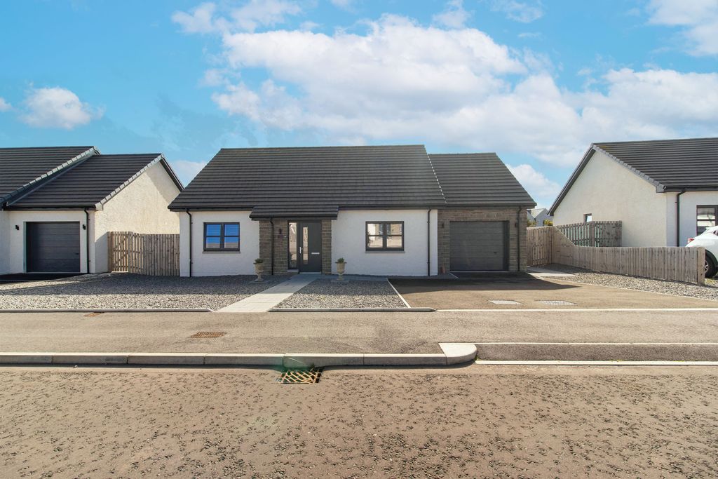 Property photo 1 of 24 Front Exterior