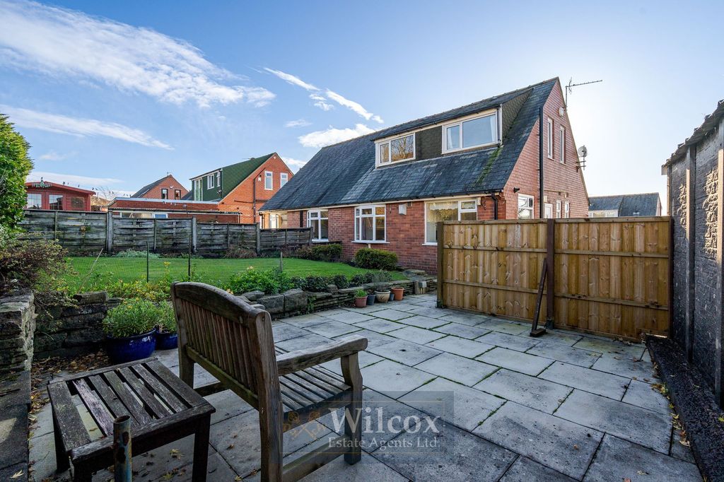 Property photo 3 of 25