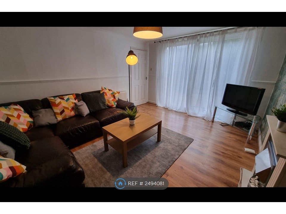 Property photo 3 of 18