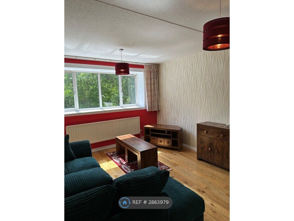 Property photo 2 of 12 Lounge