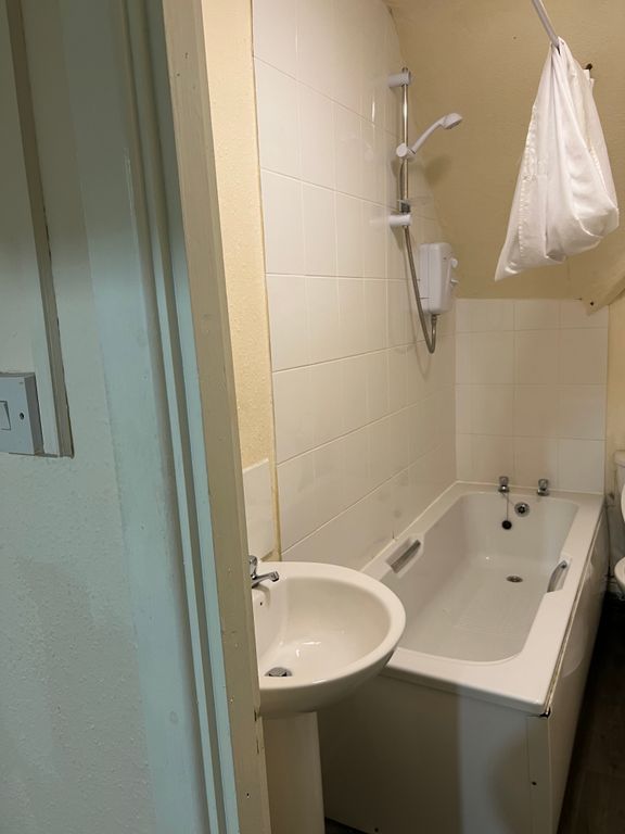 Property photo 1 of 3