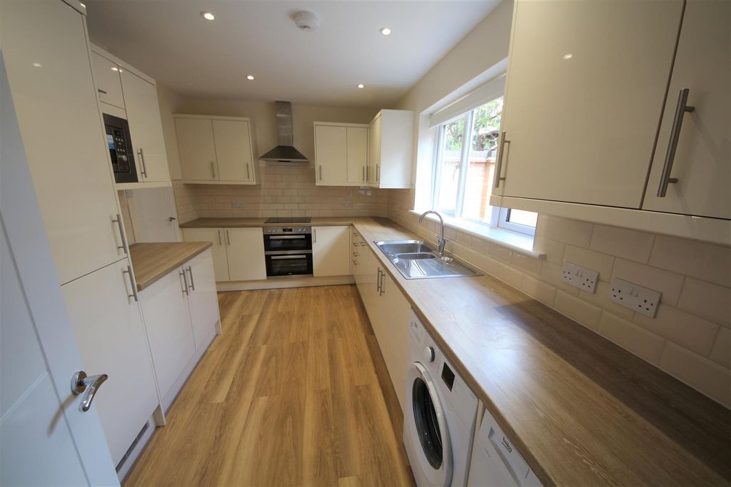 Property photo 2 of 13 Img_8760.Jpg
