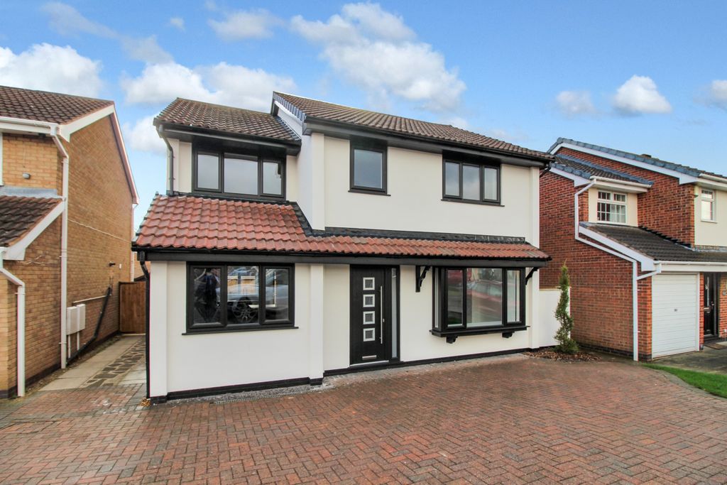 Property photo 1 of 17 Frontage