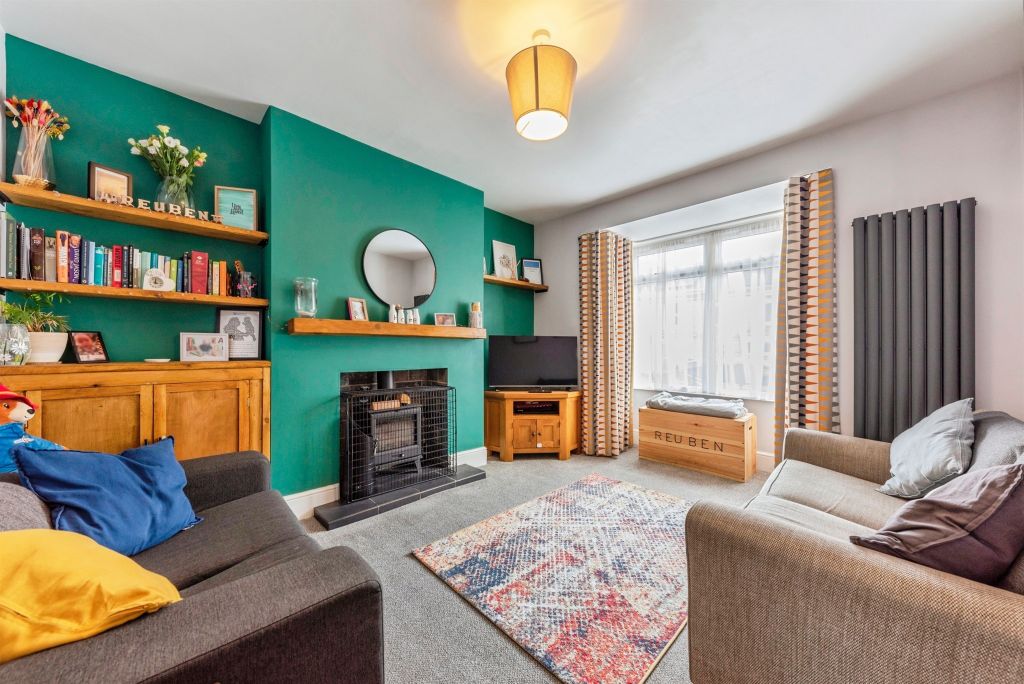 Property photo 2 of 17