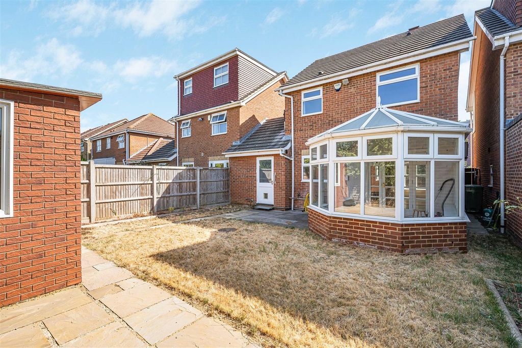 Property photo 2 of 28