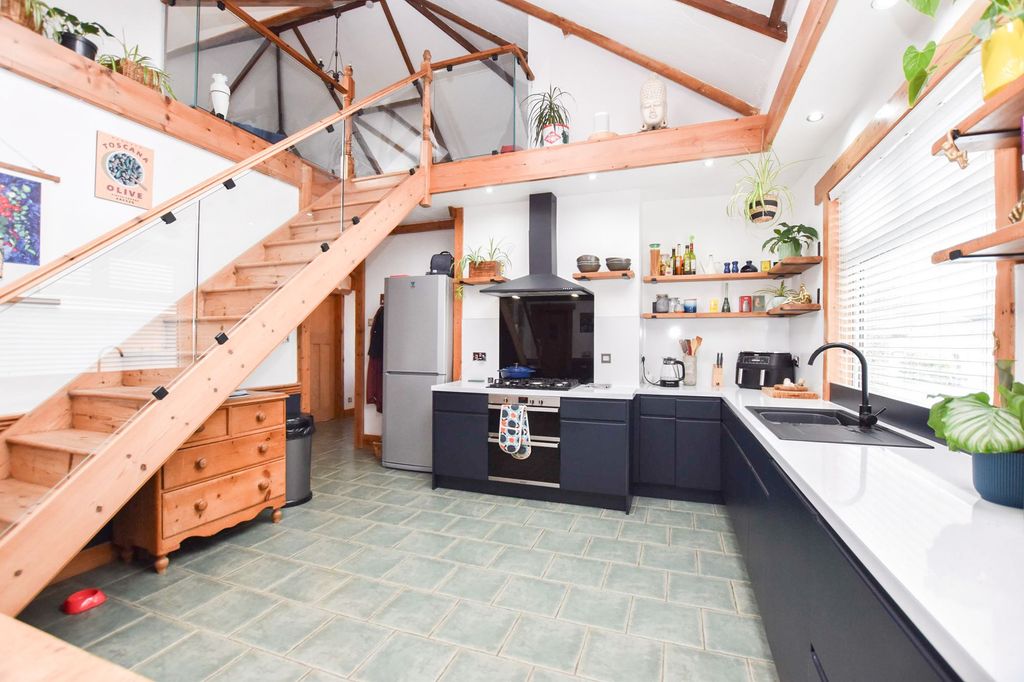 Property photo 2 of 26 Kitchen/Diner