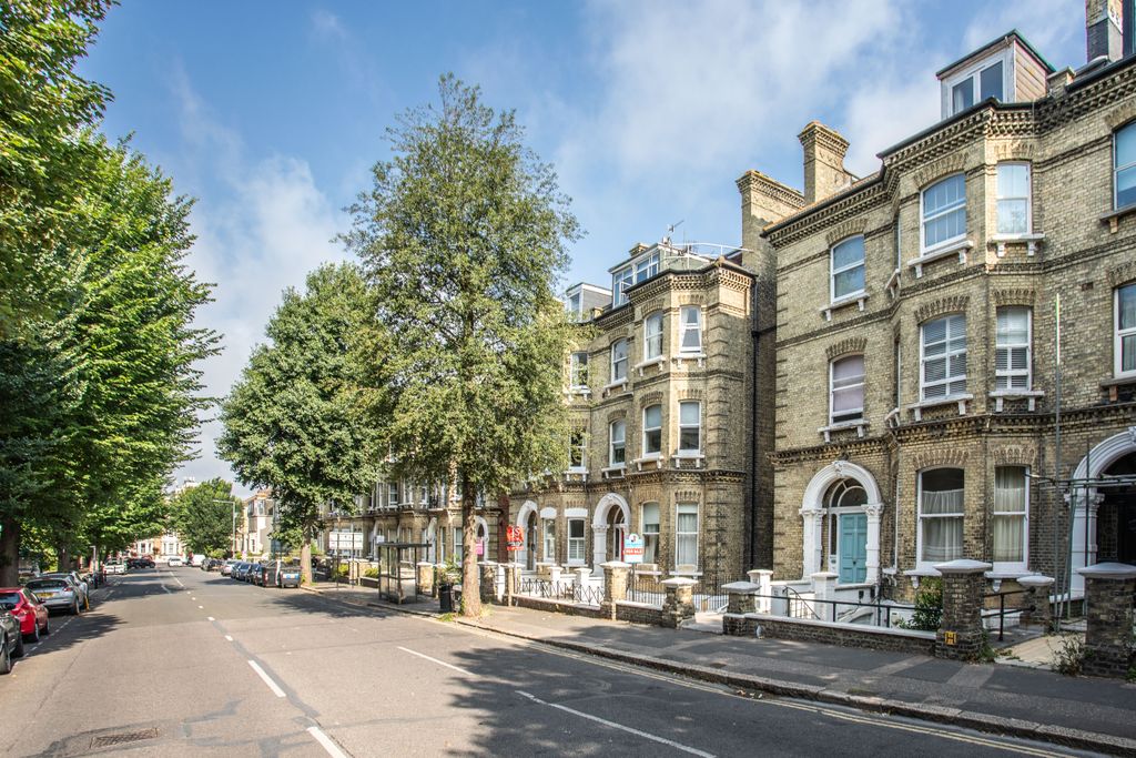 Property photo 2 of 16 21