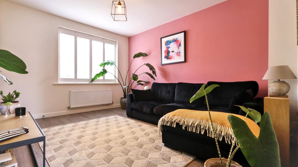 Property photo 3 of 15 Img_2932