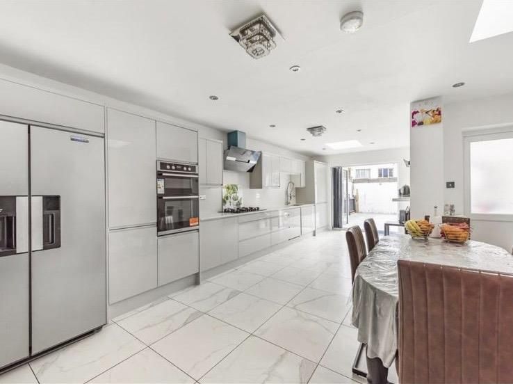 Property photo 1 of 11 9F307A57-c6Ae-4F31-9F16-ce3d91B02667.Jpg