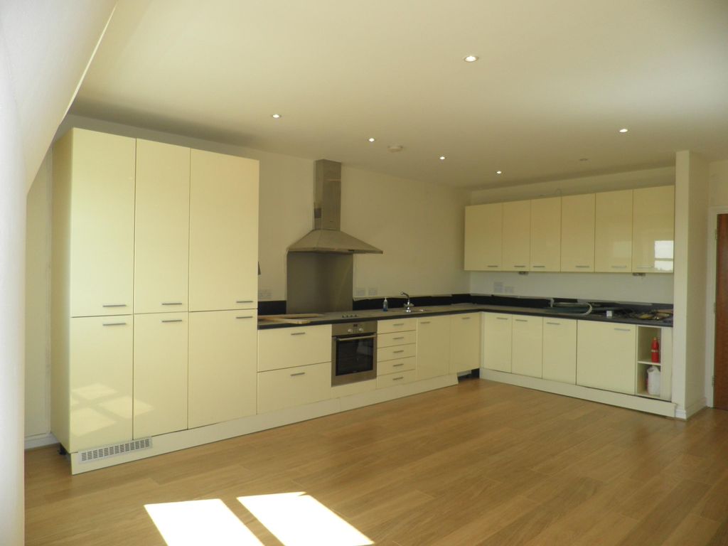 Property photo 2 of 7 Kitchen