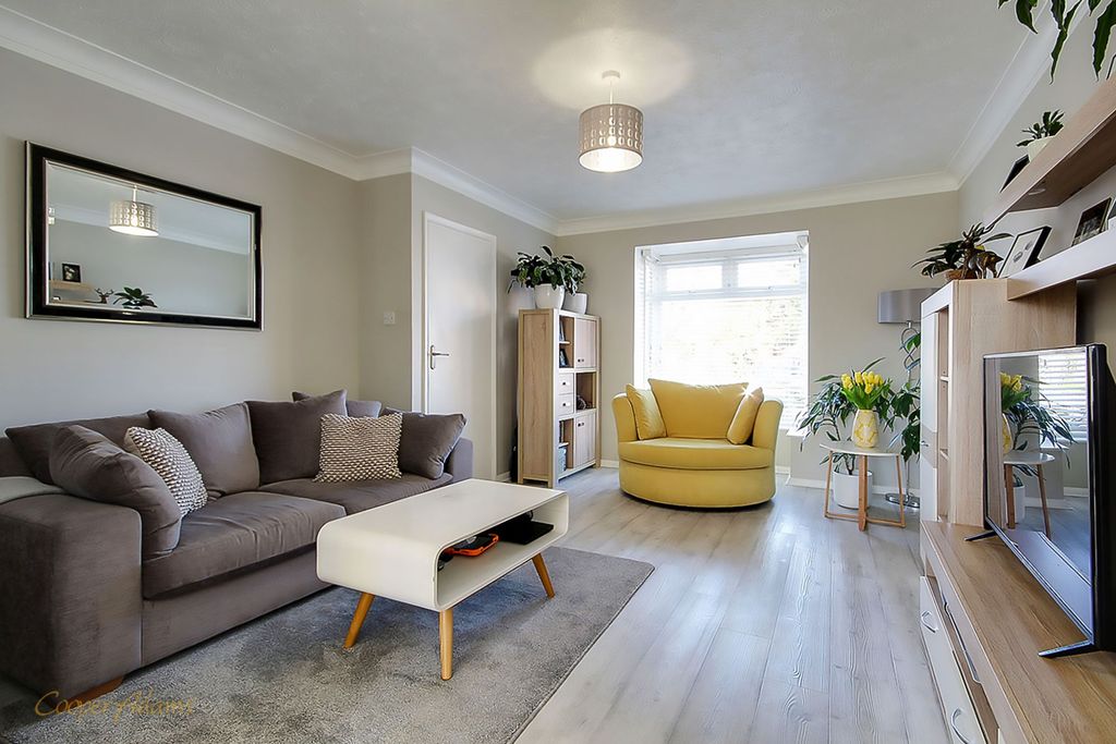 Property photo 2 of 12 Sitting Room