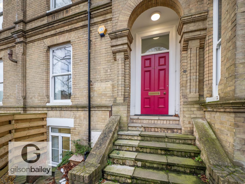 Property photo 1 of 11 41Athorperoad-1