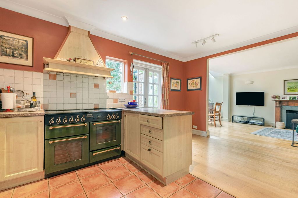 Property photo 3 of 14