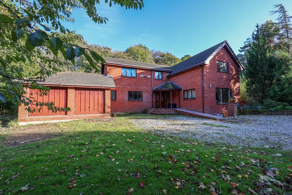Property photo 1 of 29