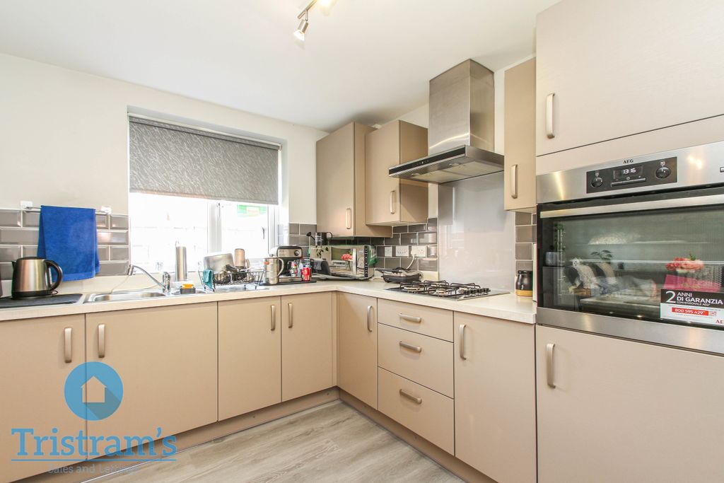 Property photo 3 of 21 Img_0671