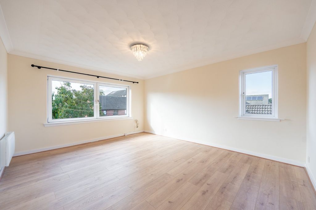 Property photo 2 of 12 Picture No. 03
